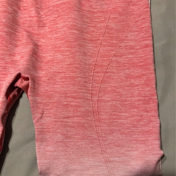 Capri leggings size Large! - Picture 3 of 6